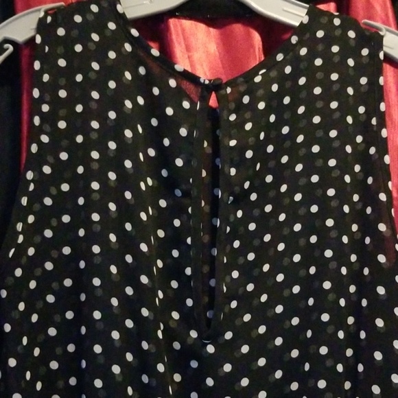 Versatile, easy breezy blk & white polka dot dress - Picture 4 of 7